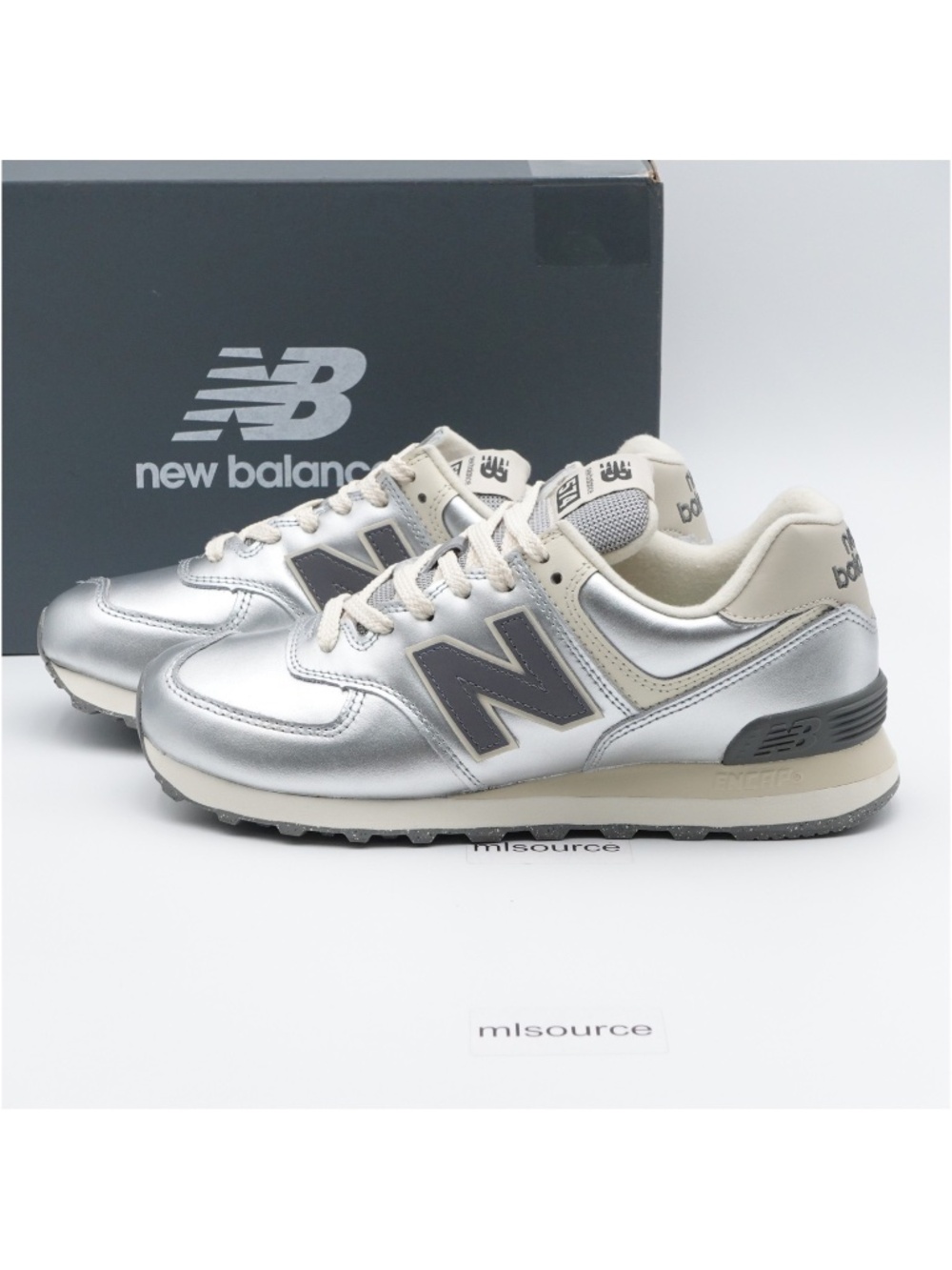 NEW Size 9 Women's New Balance 574 Leather Sneakers WL574MLG Metallic Silver
